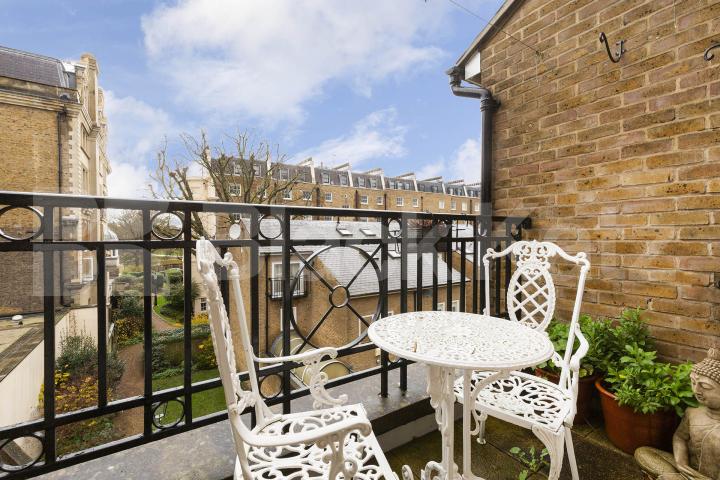 Super 3 bedroom apartment with period features by regents park - Families Only. Albany Street, Regents Park - Great Portland Street